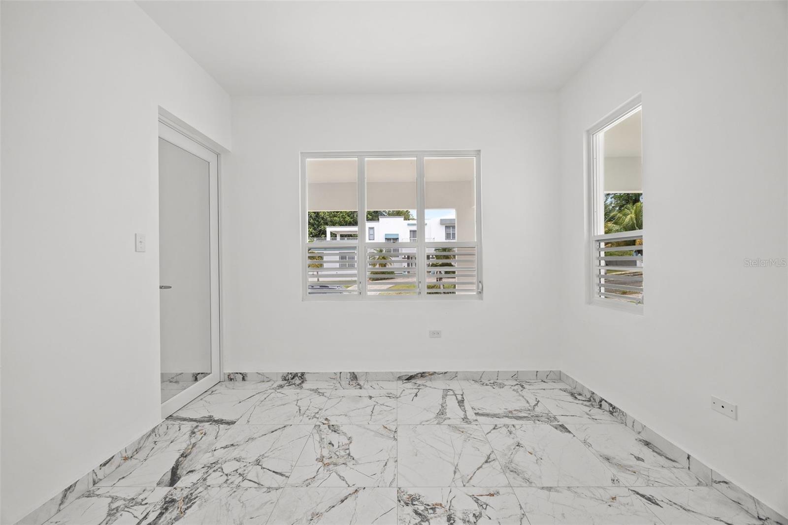 URB. VILLA ALEMERIA - Residential