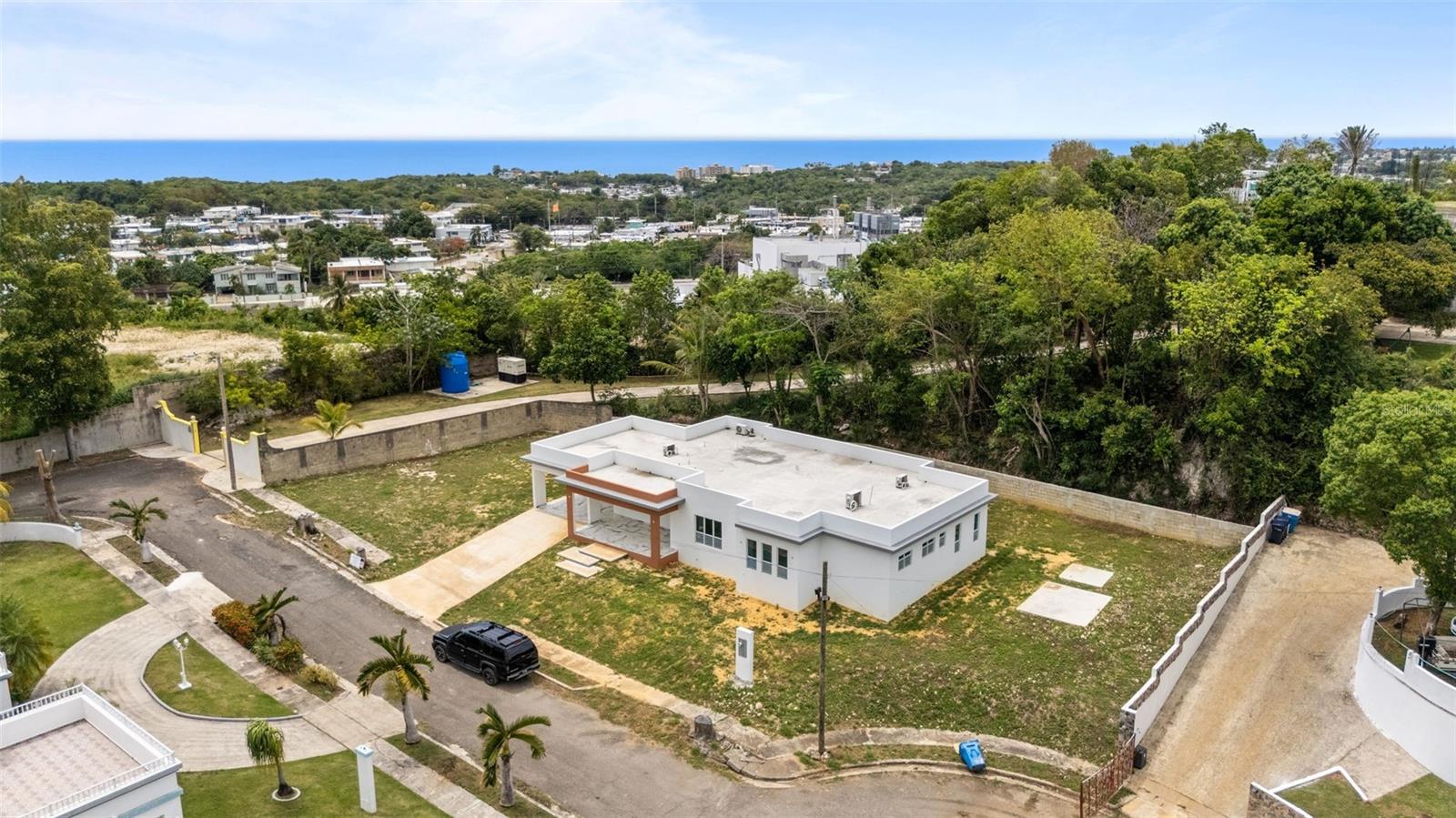 URB. VILLA ALEMERIA - Residential