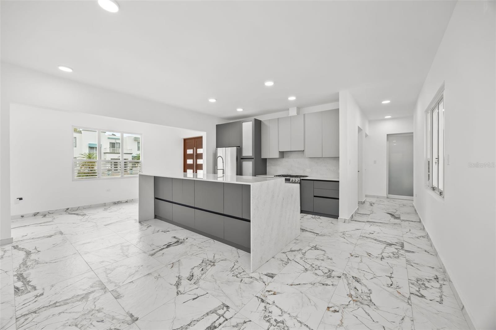 URB. VILLA ALEMERIA - Residential