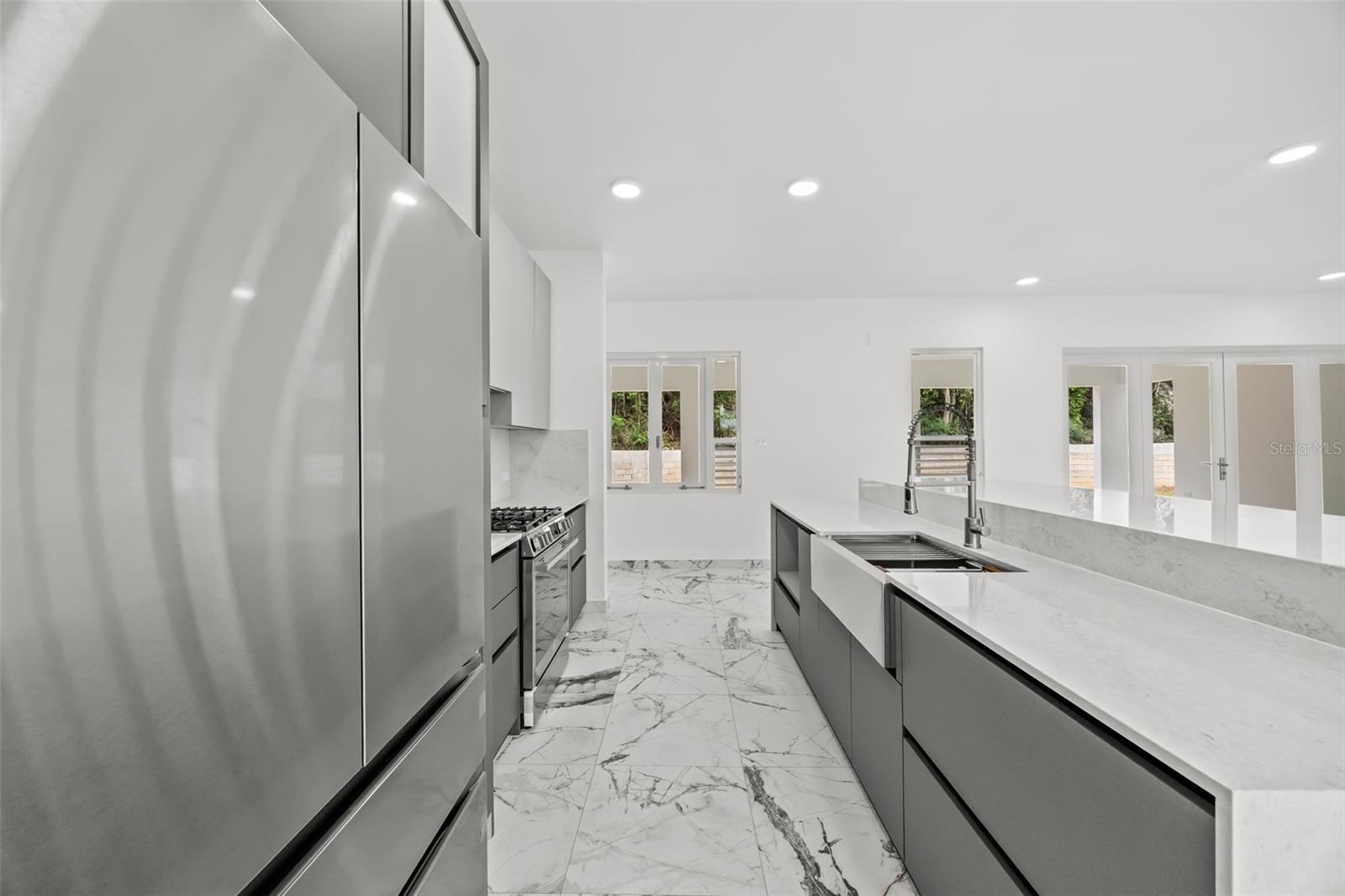 URB. VILLA ALEMERIA - Residential