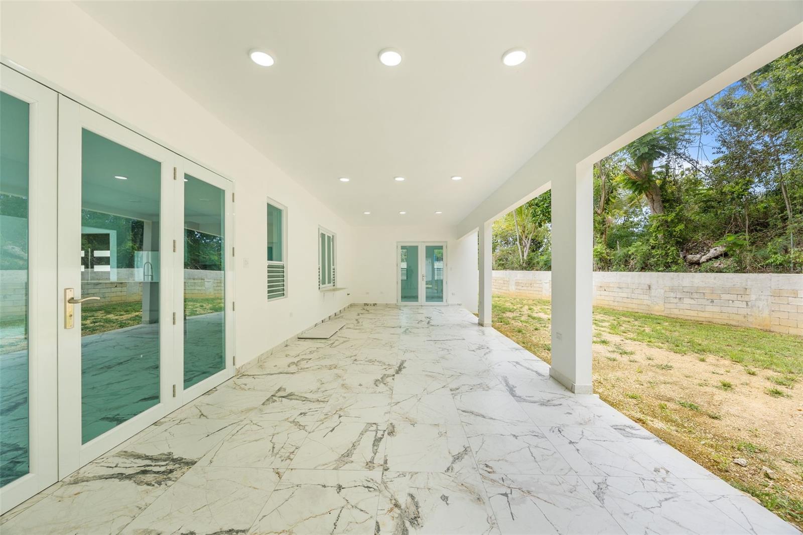 URB. VILLA ALEMERIA - Residential