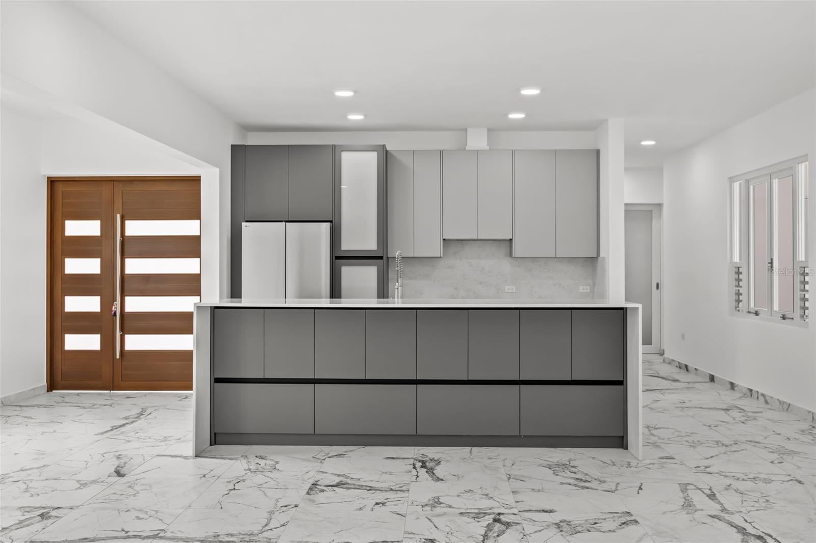 URB. VILLA ALEMERIA - Residential