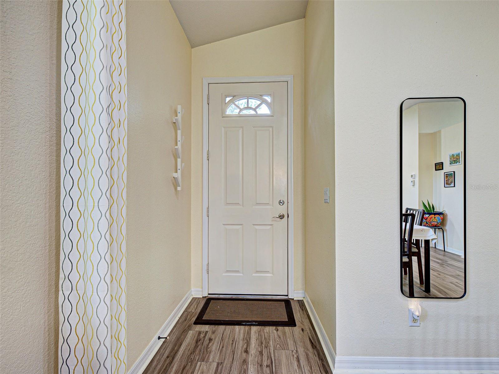 VISTA DEL LAGO - Residential