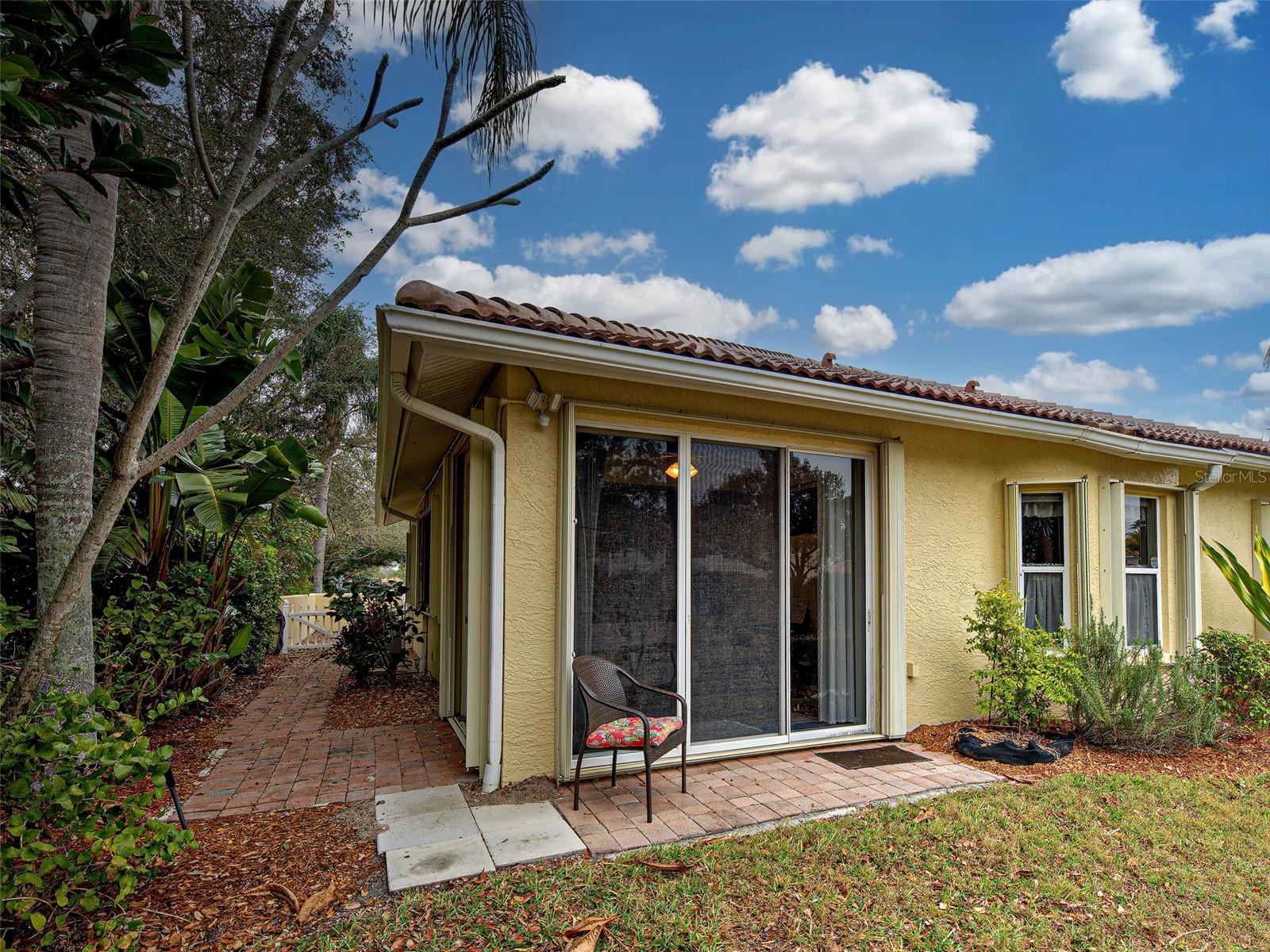 VISTA DEL LAGO - Residential