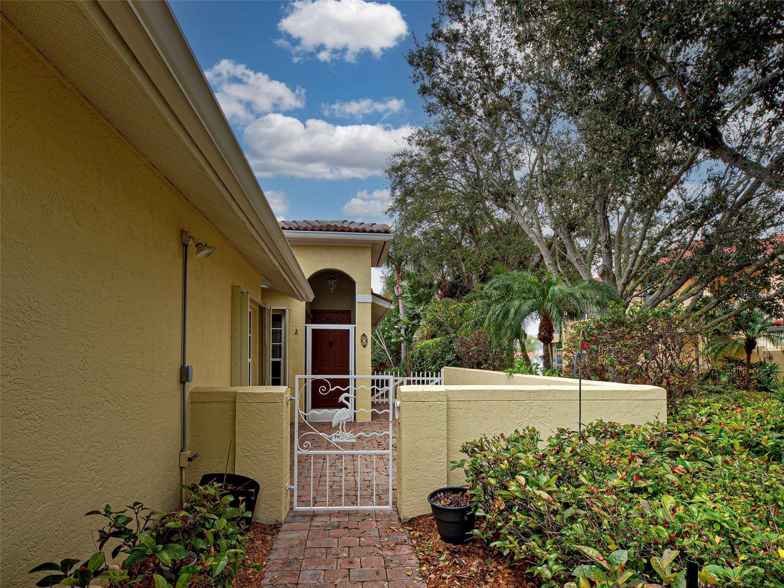 VISTA DEL LAGO - Residential