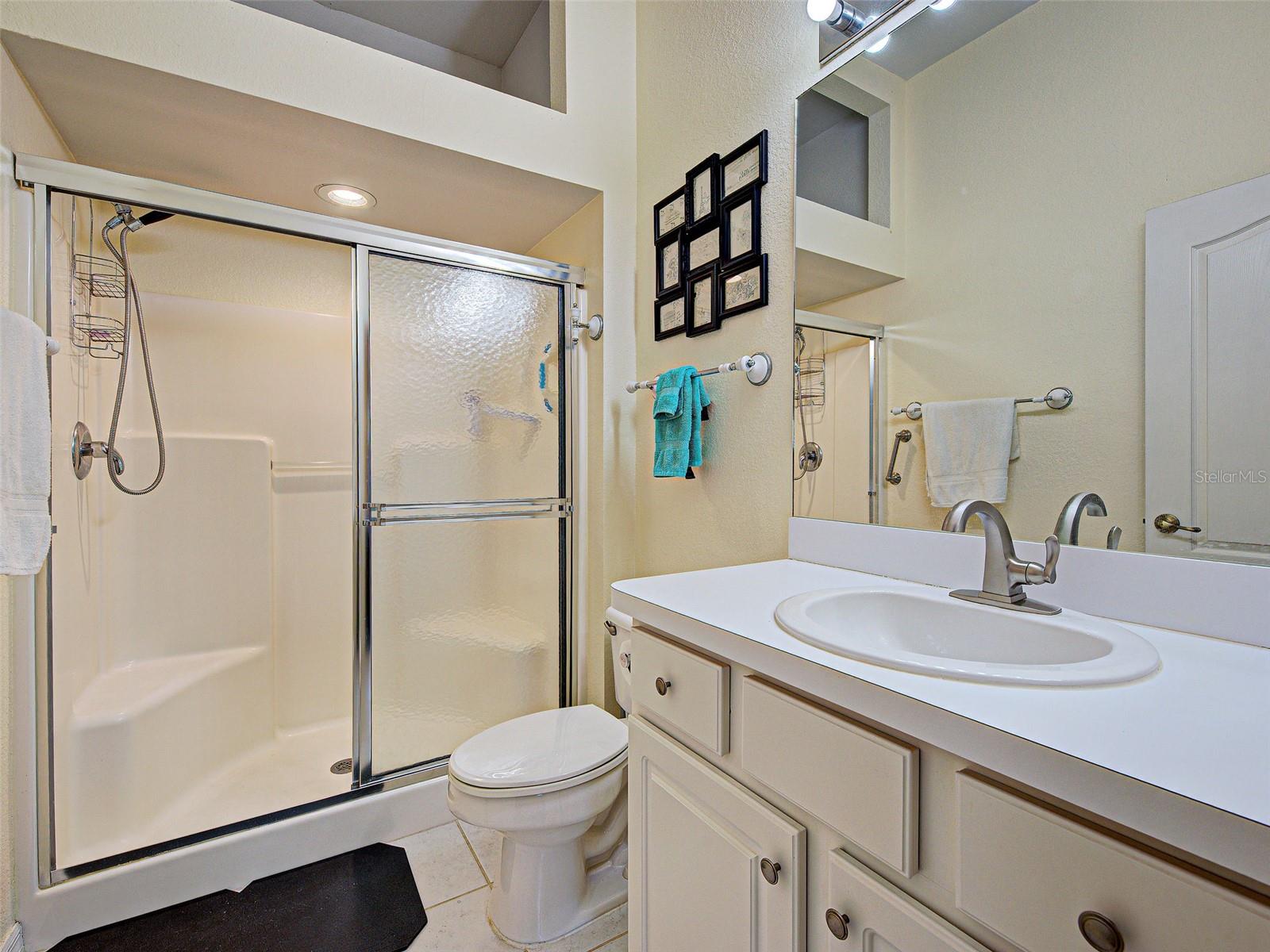 VISTA DEL LAGO - Residential