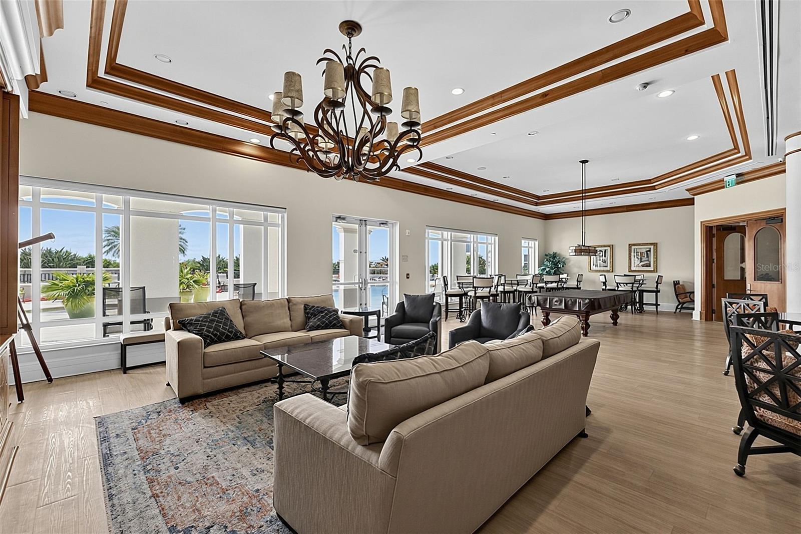 GRANDE ISLE TOWERS III & IV - Residential