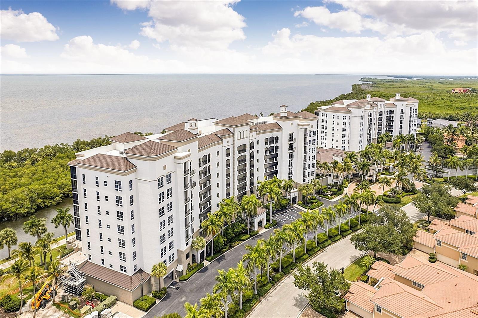 GRANDE ISLE TOWERS III & IV - Residential
