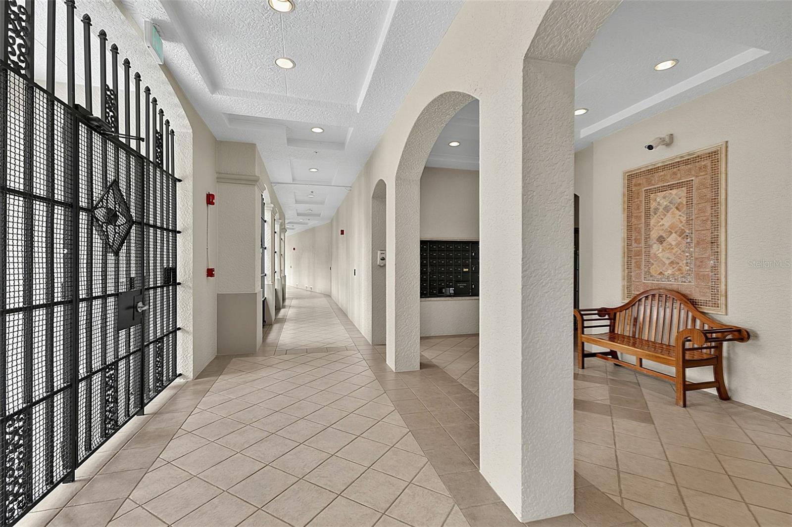 GRANDE ISLE TOWERS III & IV - Residential