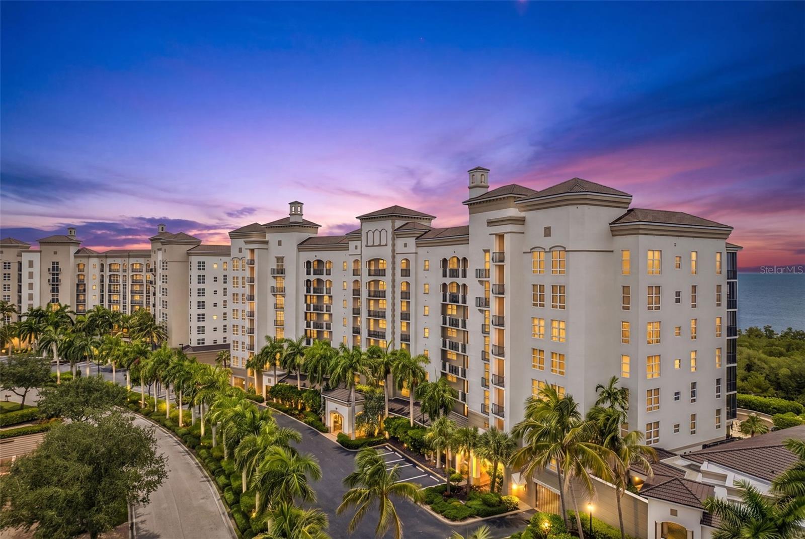 GRANDE ISLE TOWERS III & IV - Residential