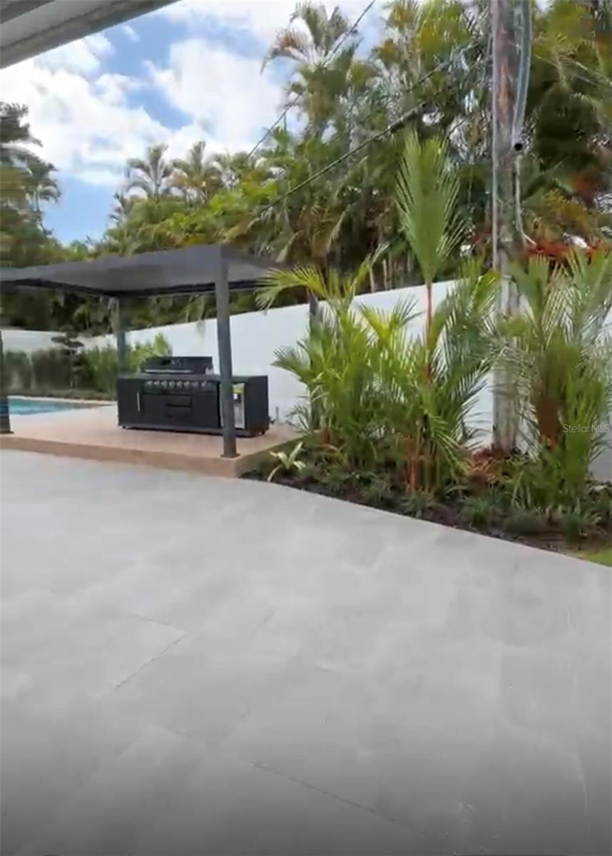 GARDEN HILLS NORTE - Residential