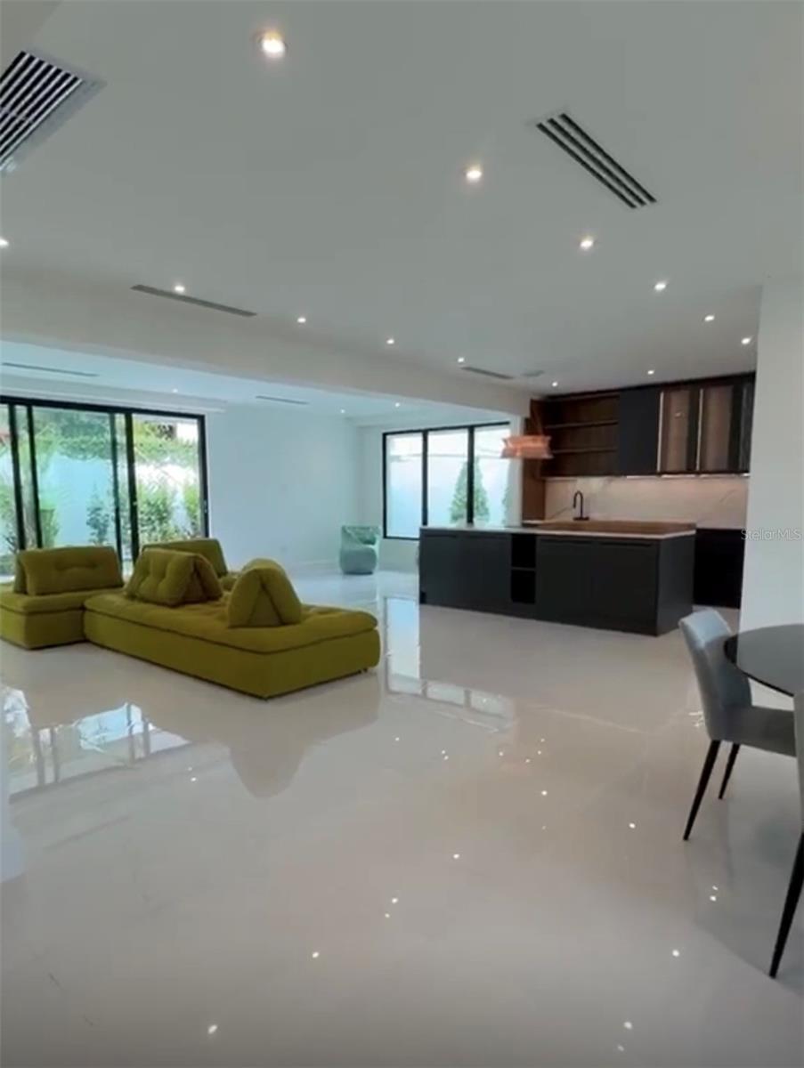 GARDEN HILLS NORTE - Residential