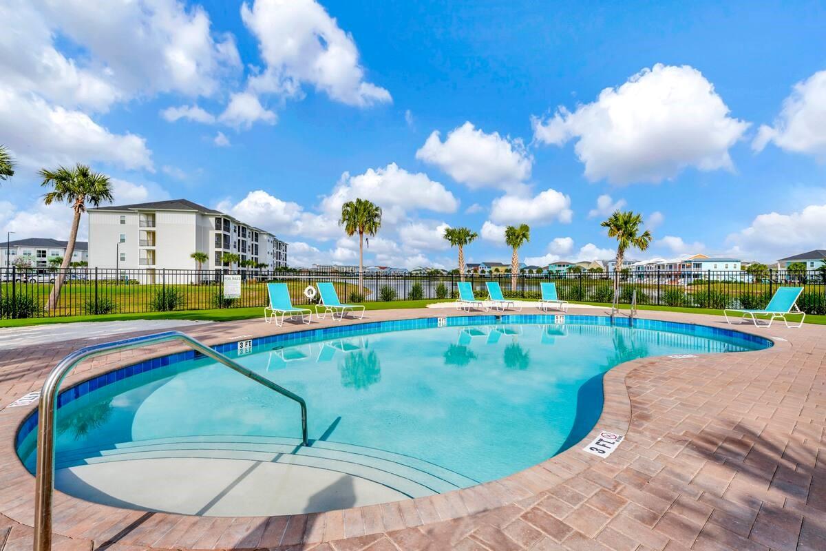 ROLLING OAKS PH 6 - Residential