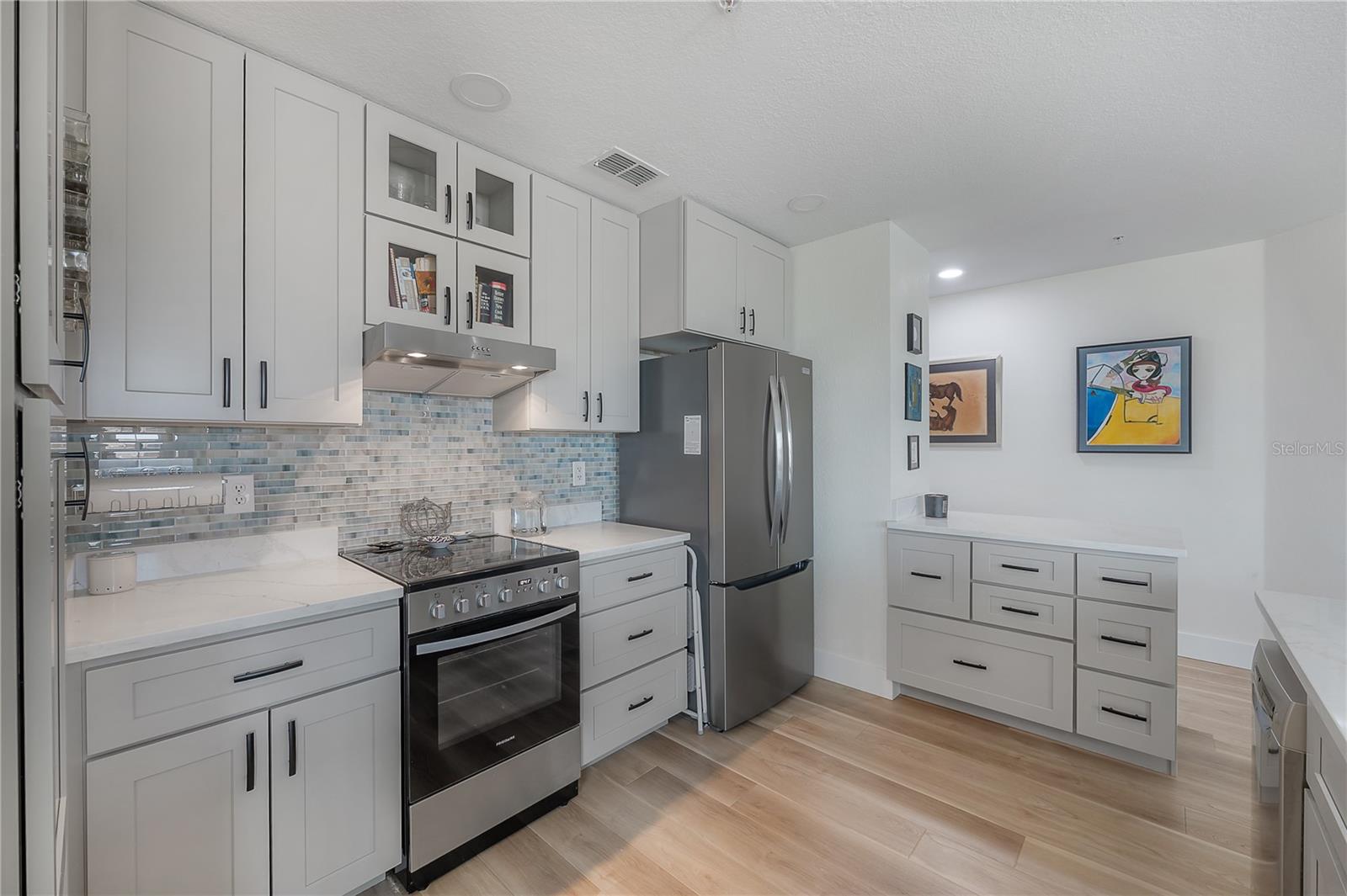 PARKCREST HARBOUR ISLAND CONDO - Residential