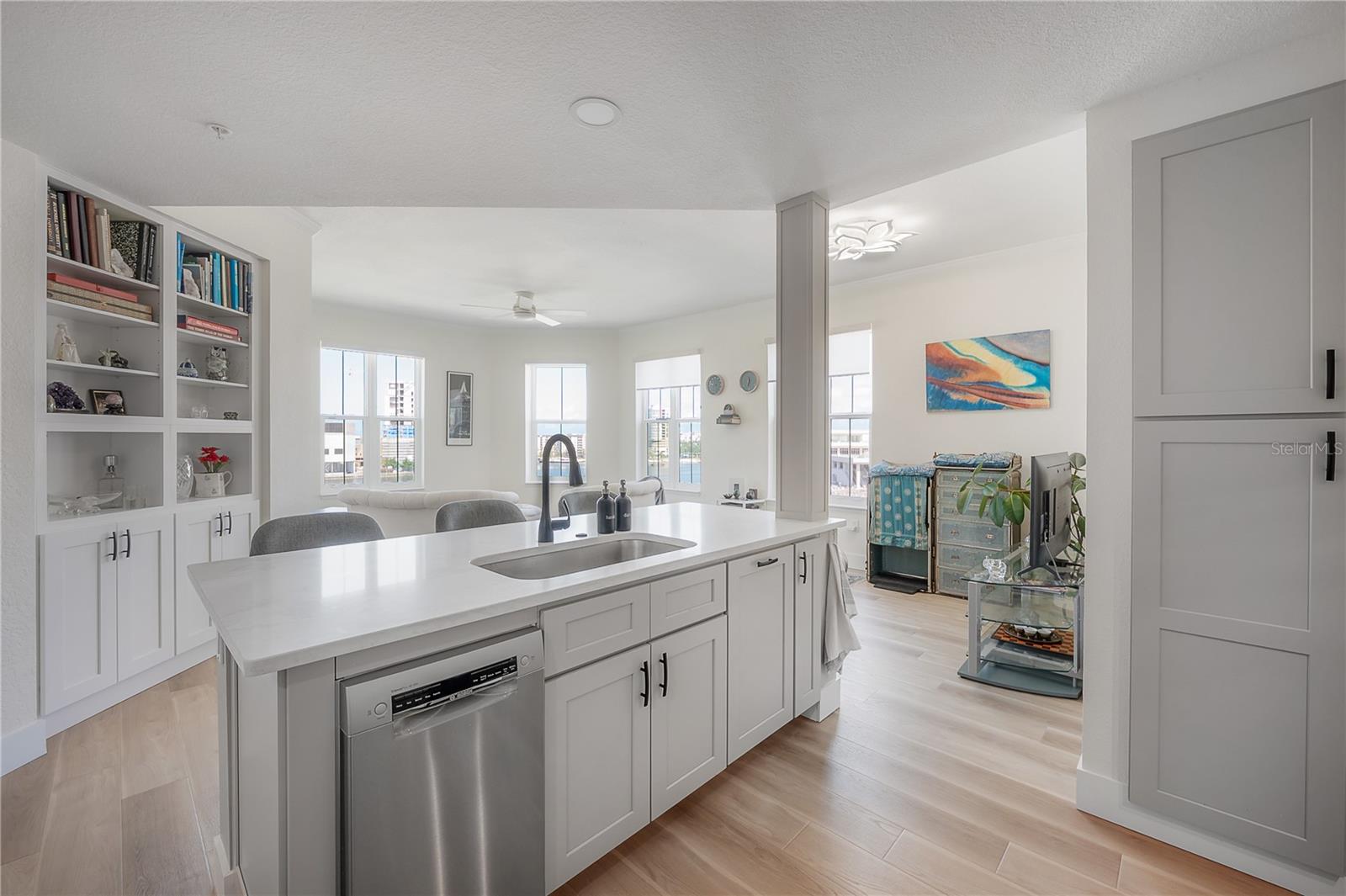 PARKCREST HARBOUR ISLAND CONDO - Residential