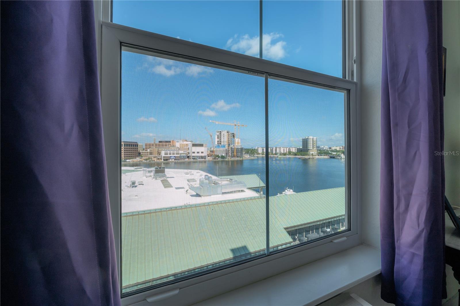 PARKCREST HARBOUR ISLAND CONDO - Residential