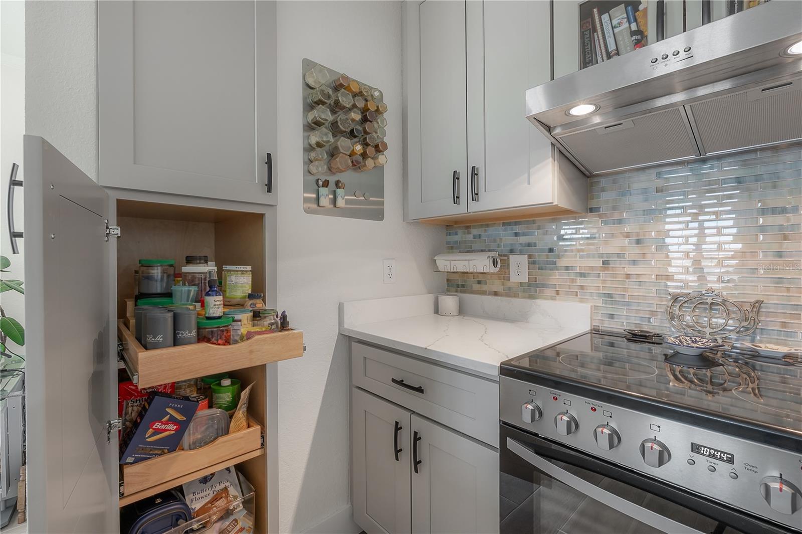 PARKCREST HARBOUR ISLAND CONDO - Residential