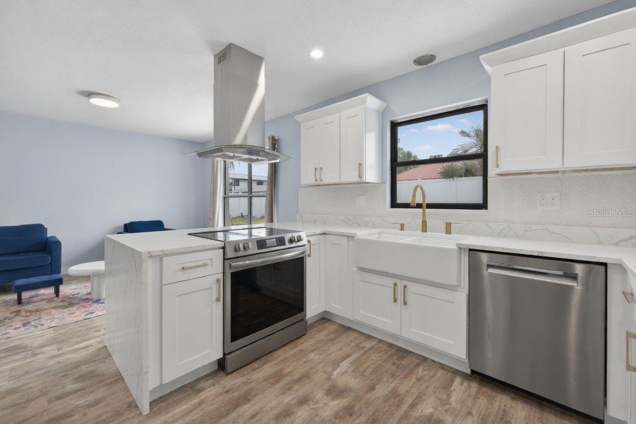 BAY CREST PARK - Residential