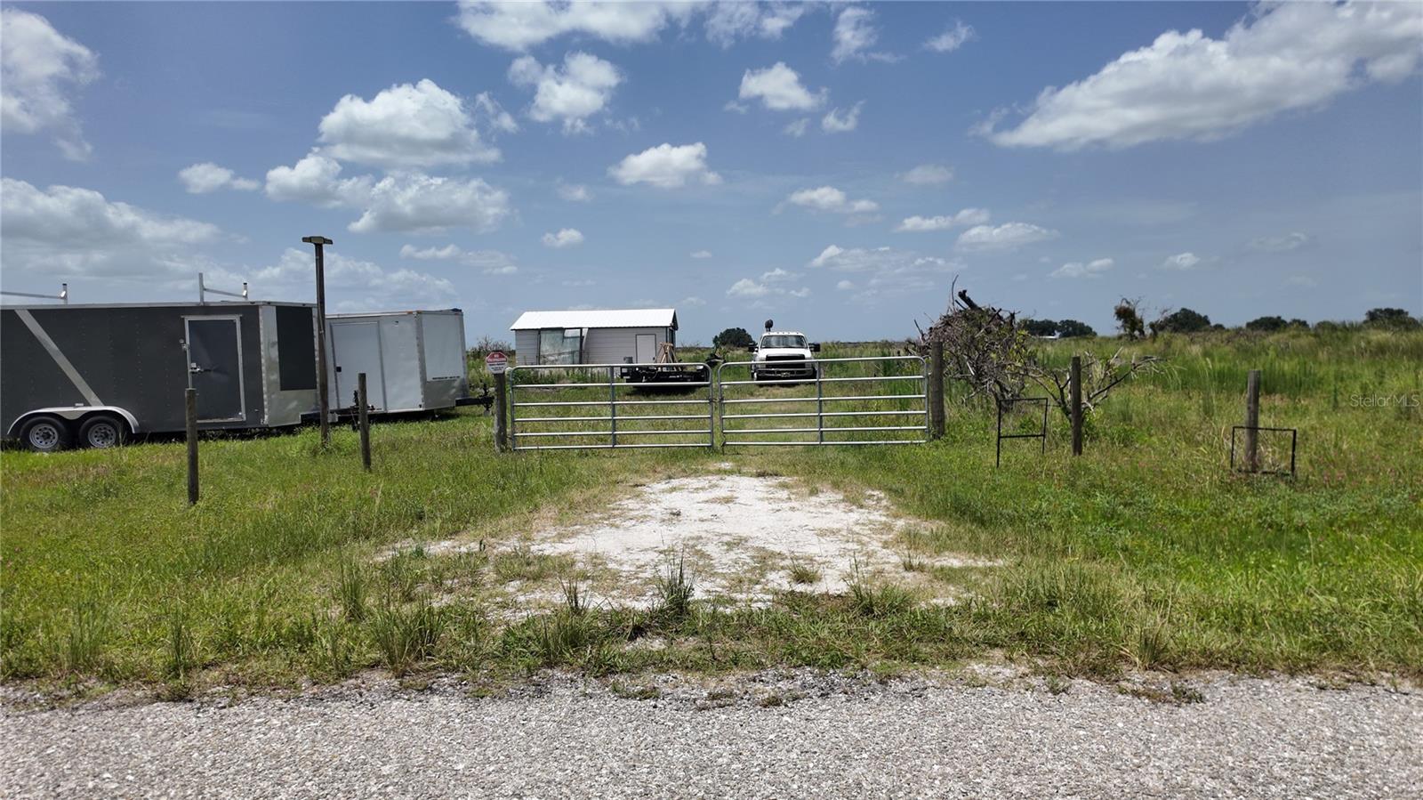 ACREAGE - Land