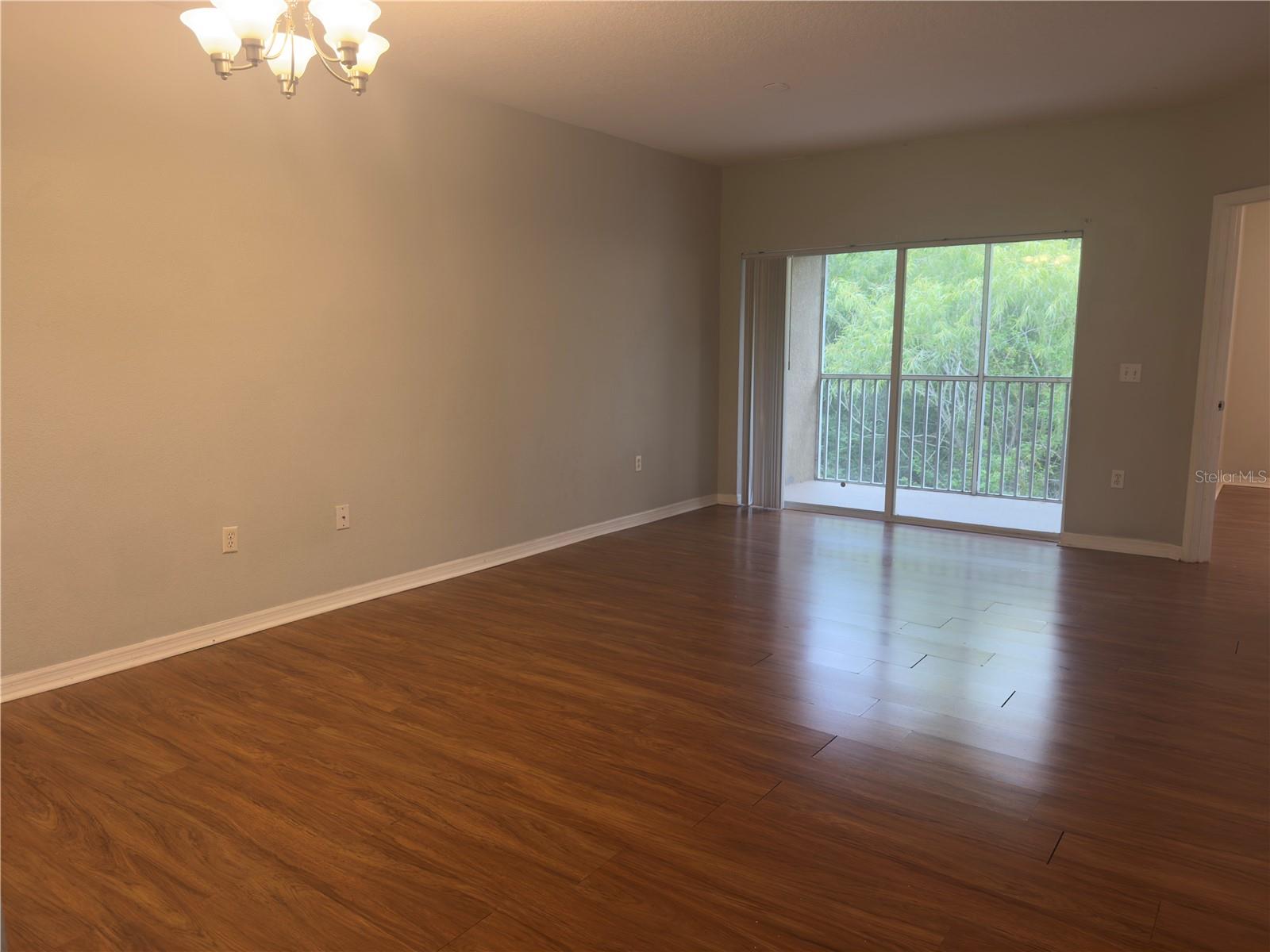 VILLAGES OF BLOOMINGDALE CONDO - Residential