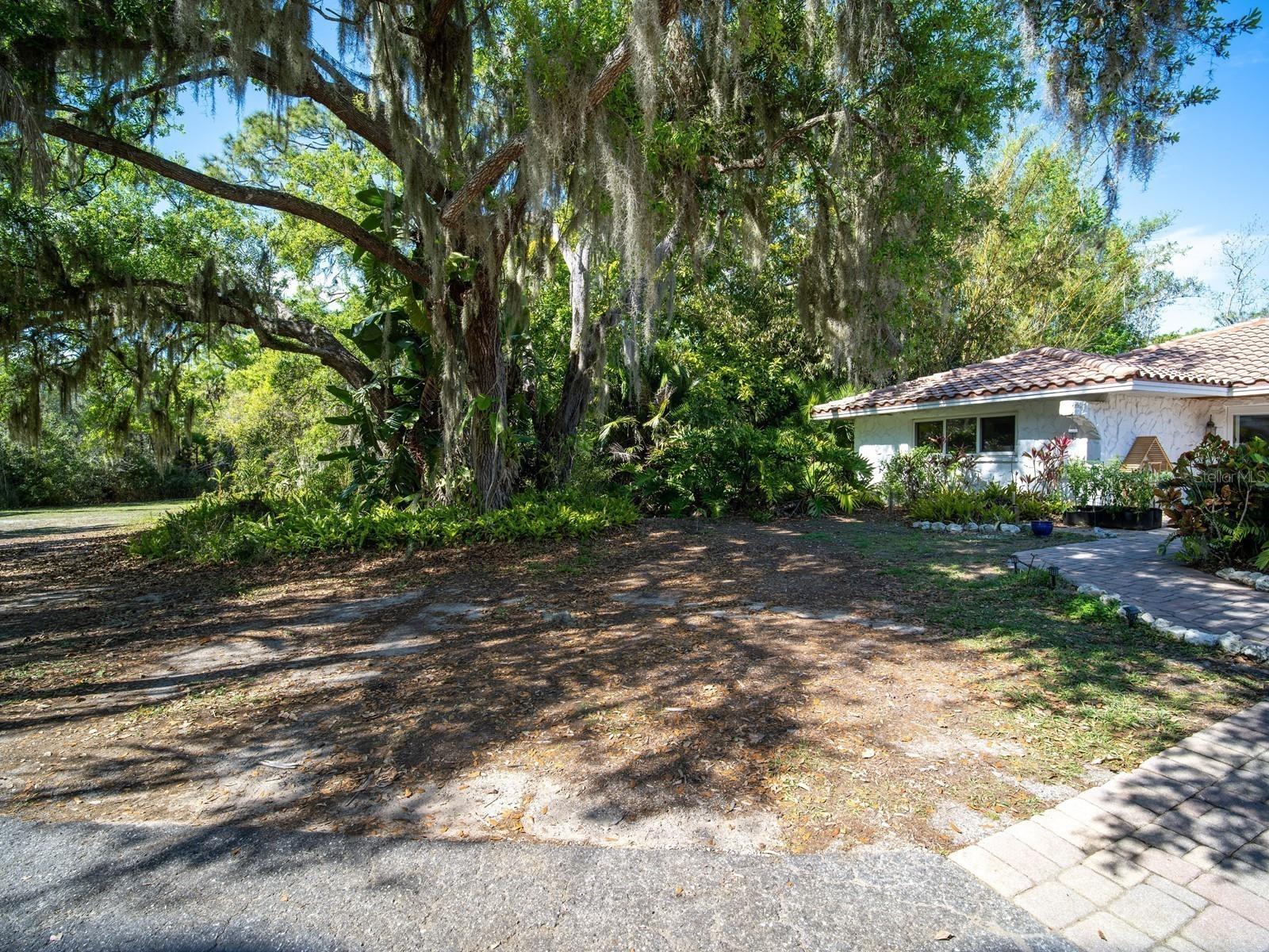 DUNNHILL ESTATES - Residential