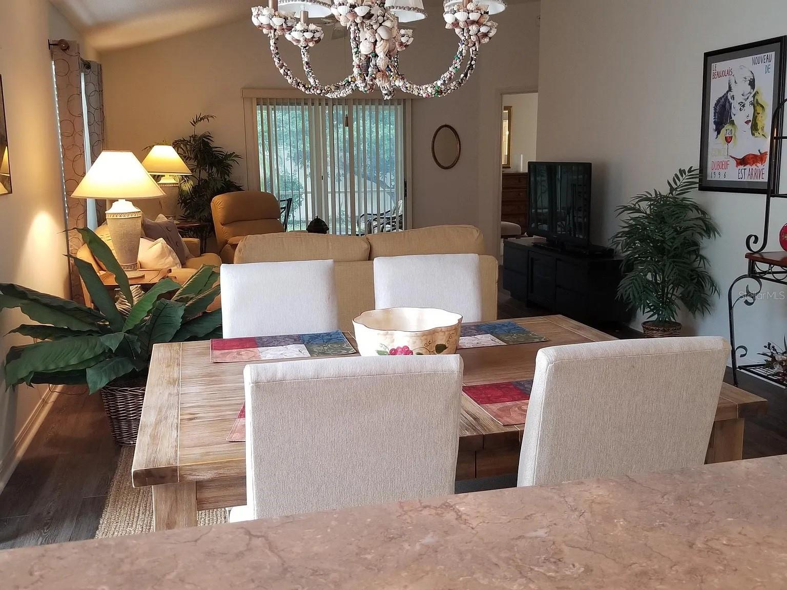 VILLAGES OF SUMTER VIRGINIA VINE VILLAS - Residential Lease