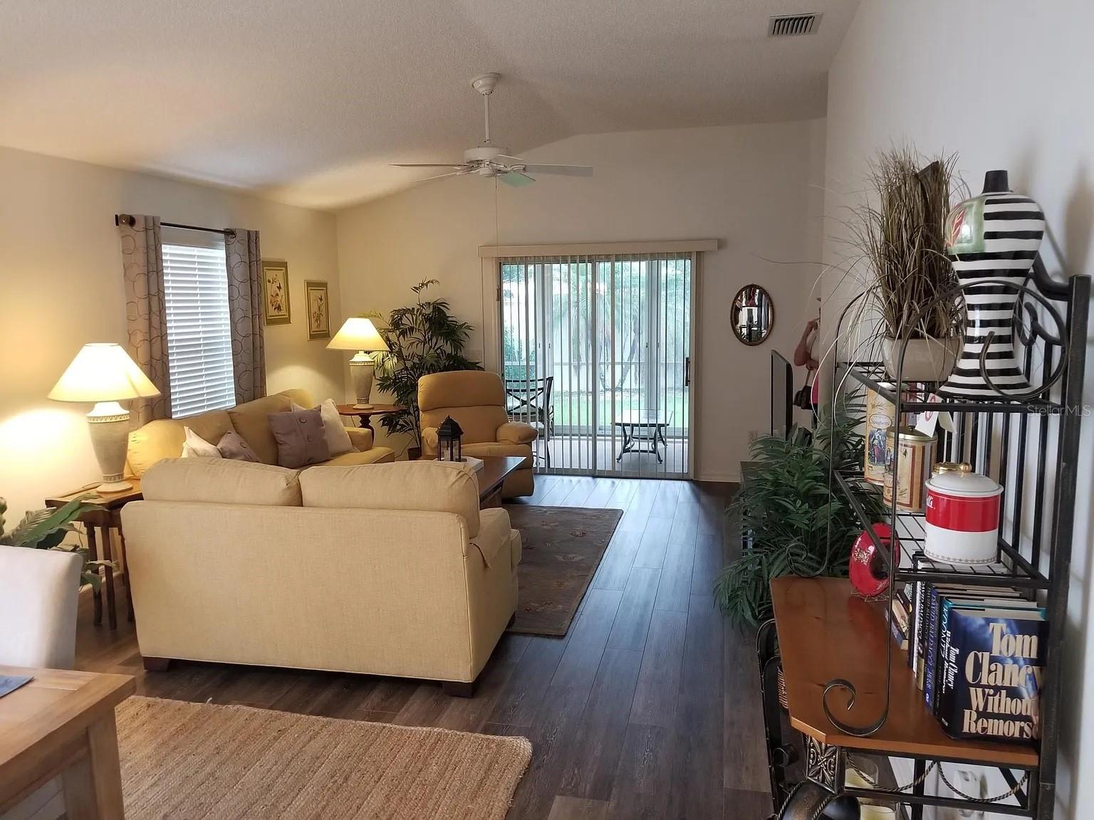 VILLAGES OF SUMTER VIRGINIA VINE VILLAS - Residential Lease