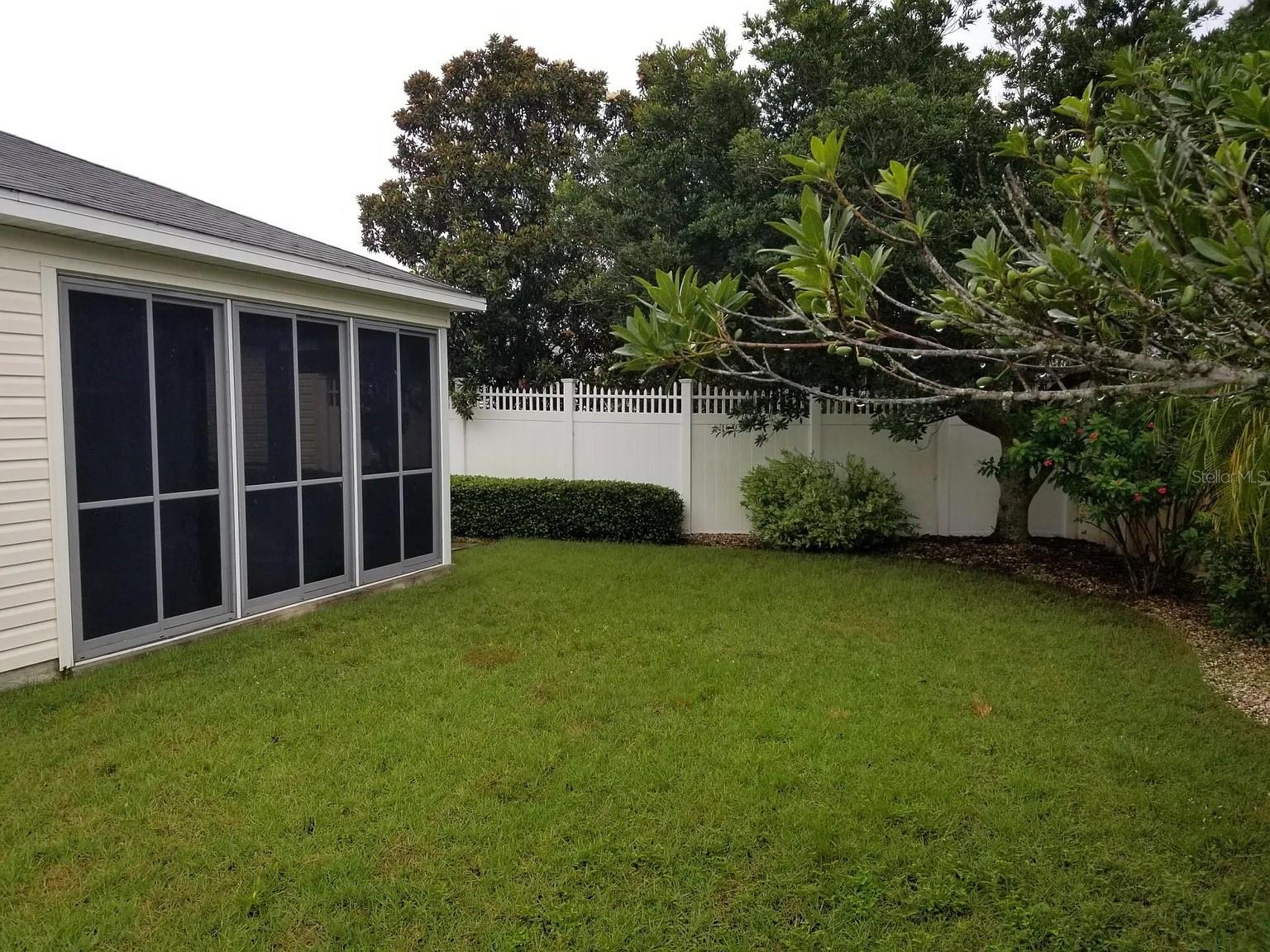 VILLAGES OF SUMTER VIRGINIA VINE VILLAS - Residential Lease
