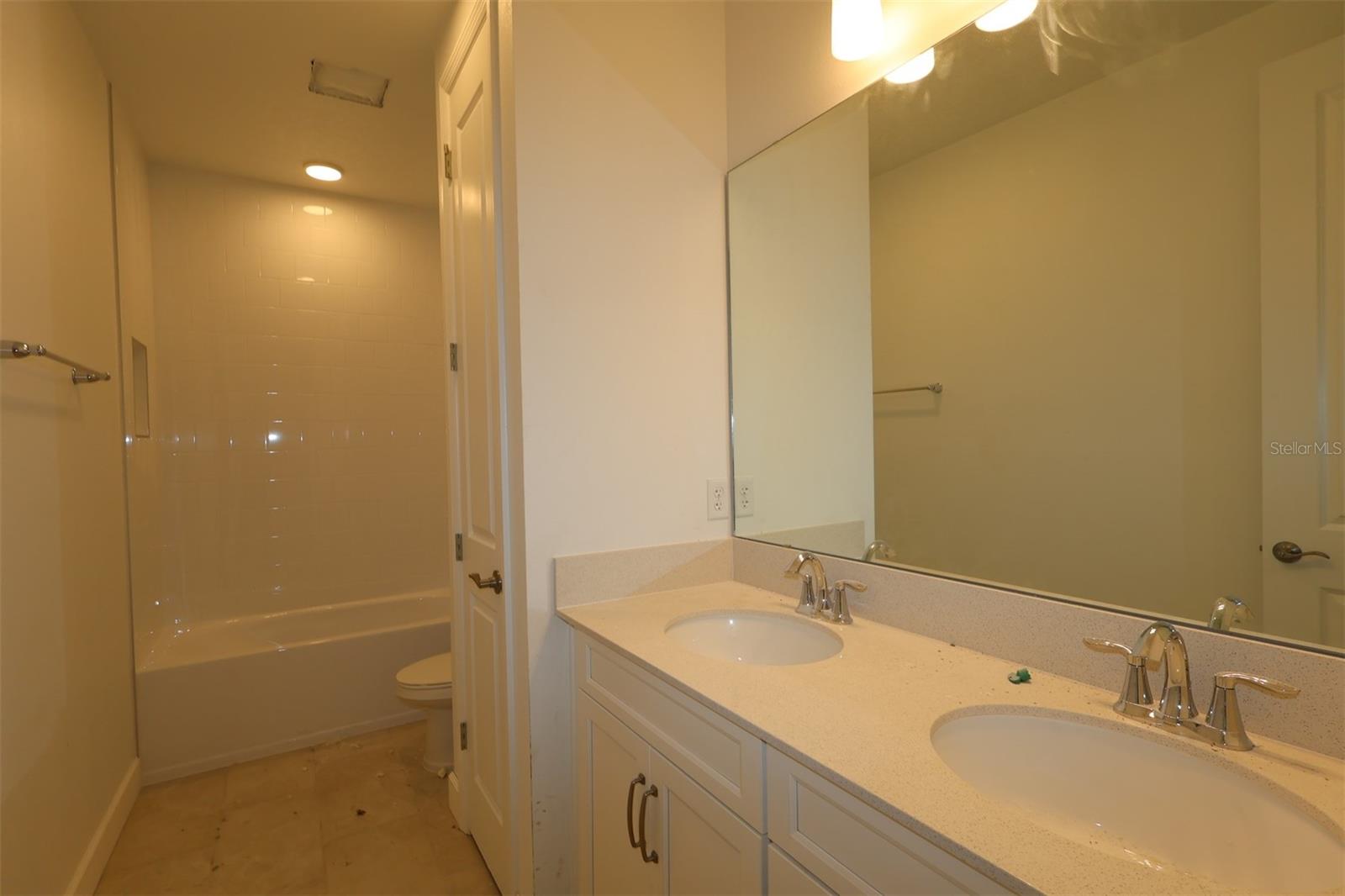 WILLOW RUN - Residential
