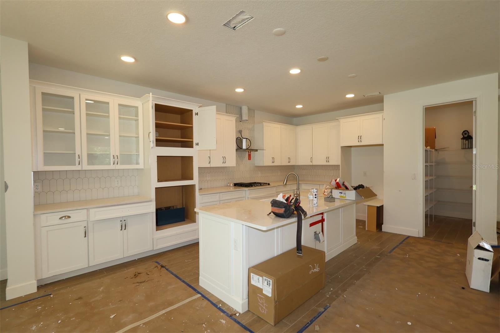 WILLOW RUN - Residential