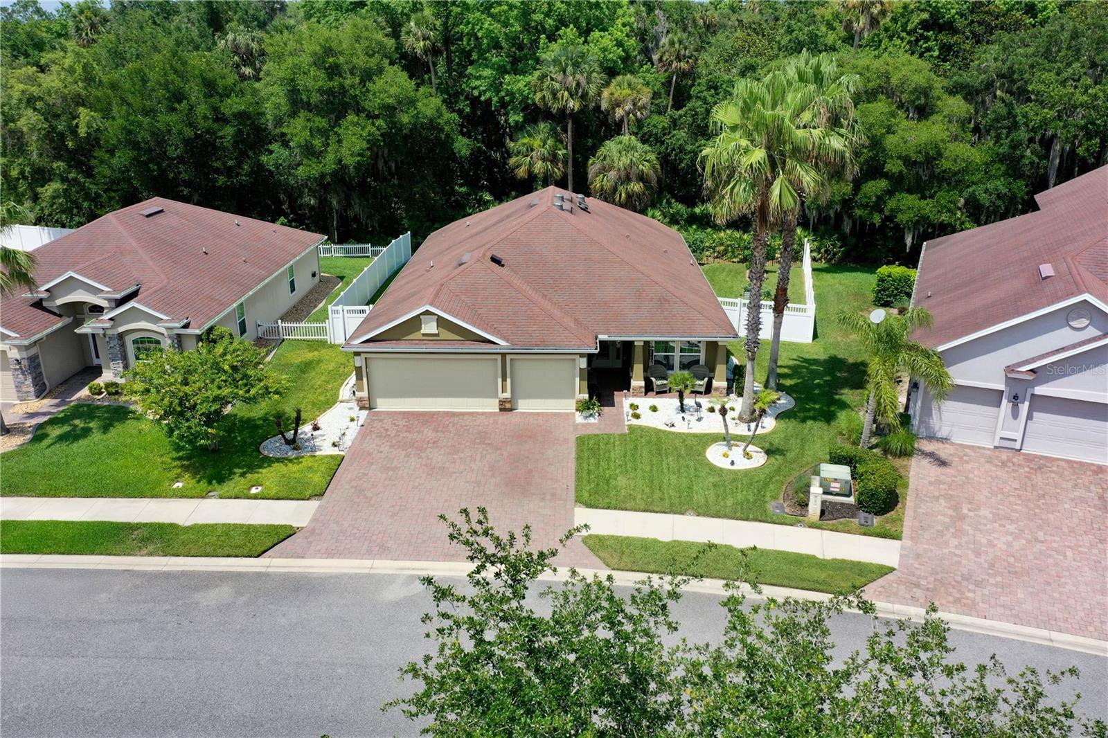HIDDEN LAKES - Residential