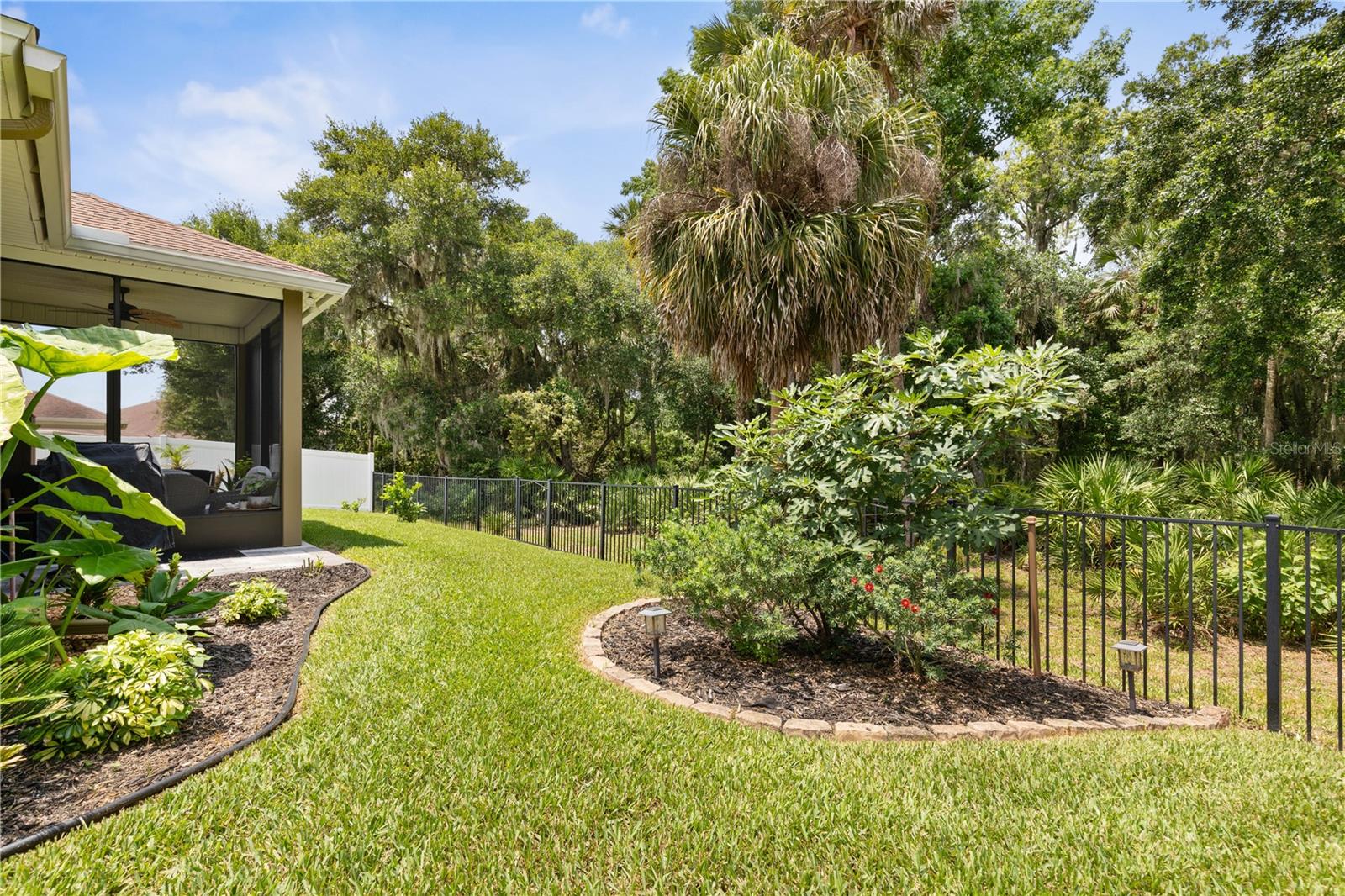 HIDDEN LAKES - Residential