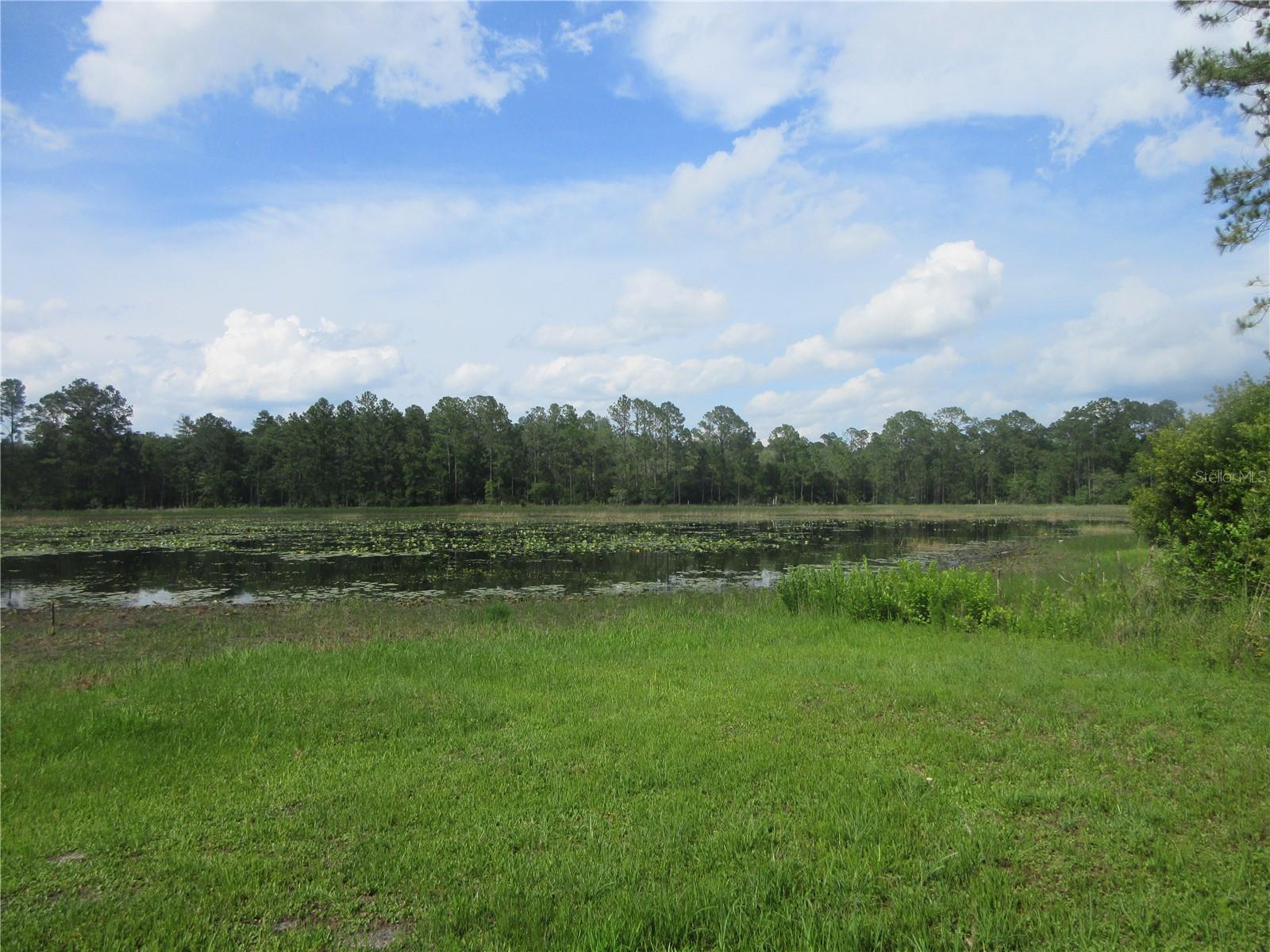 LAND-O-LAKES - Land