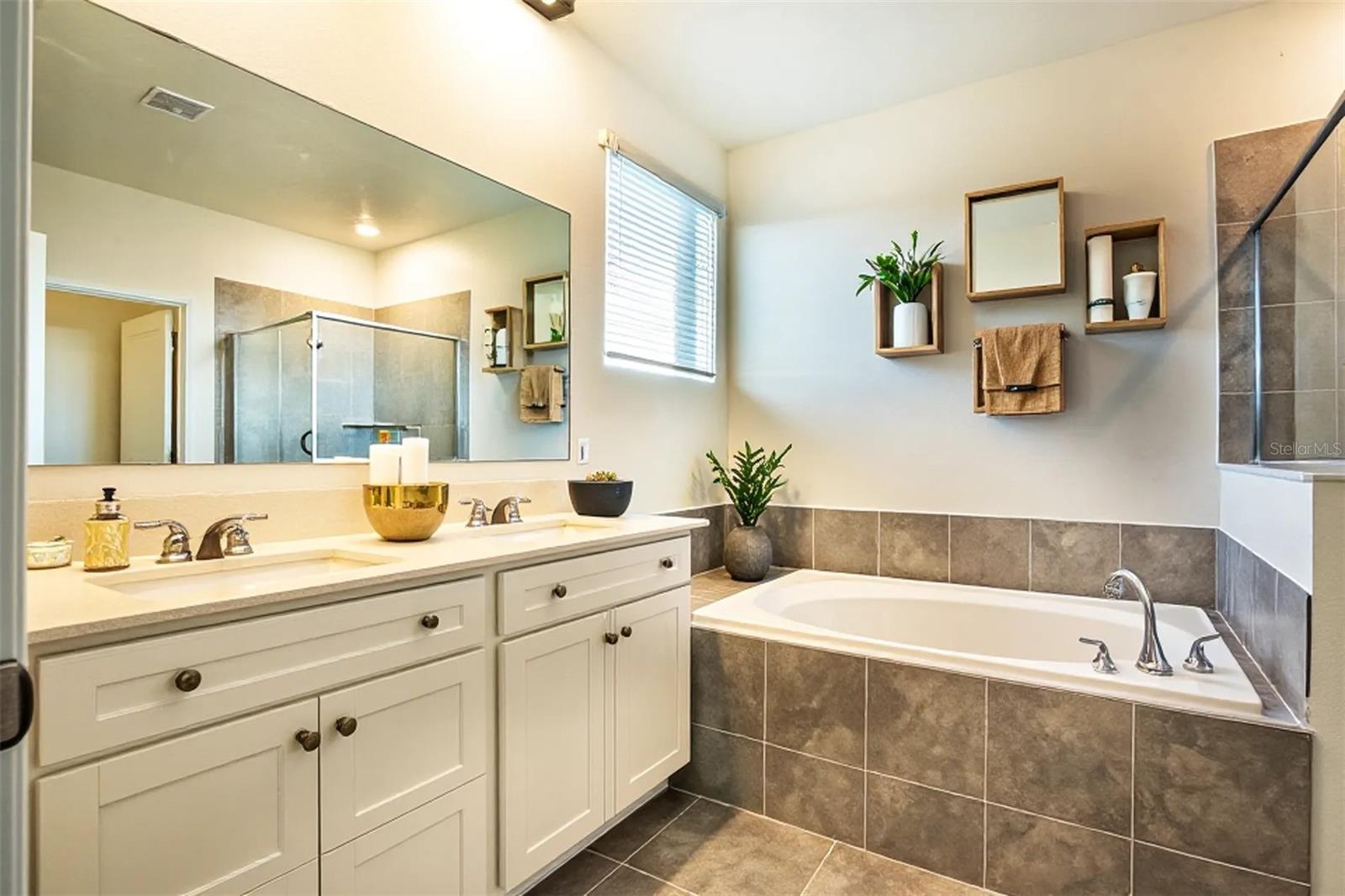 FOX NORTH - Residential