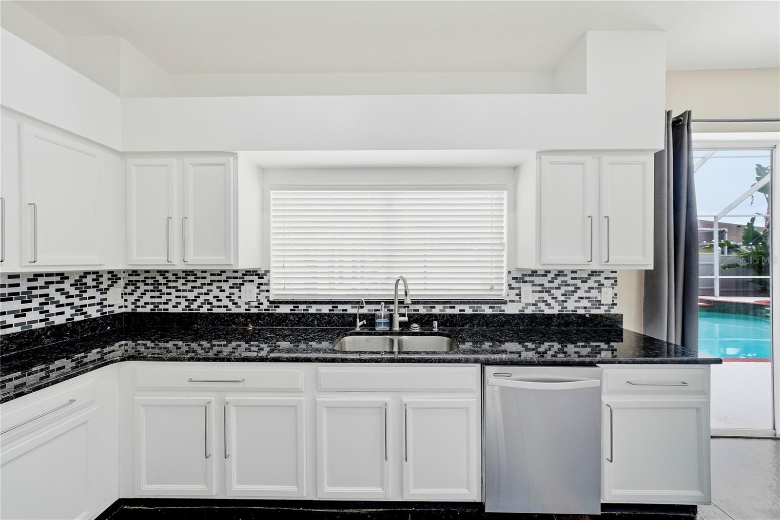 CLUBHOUSE ESTATES AT SUMMERFIE - Residential