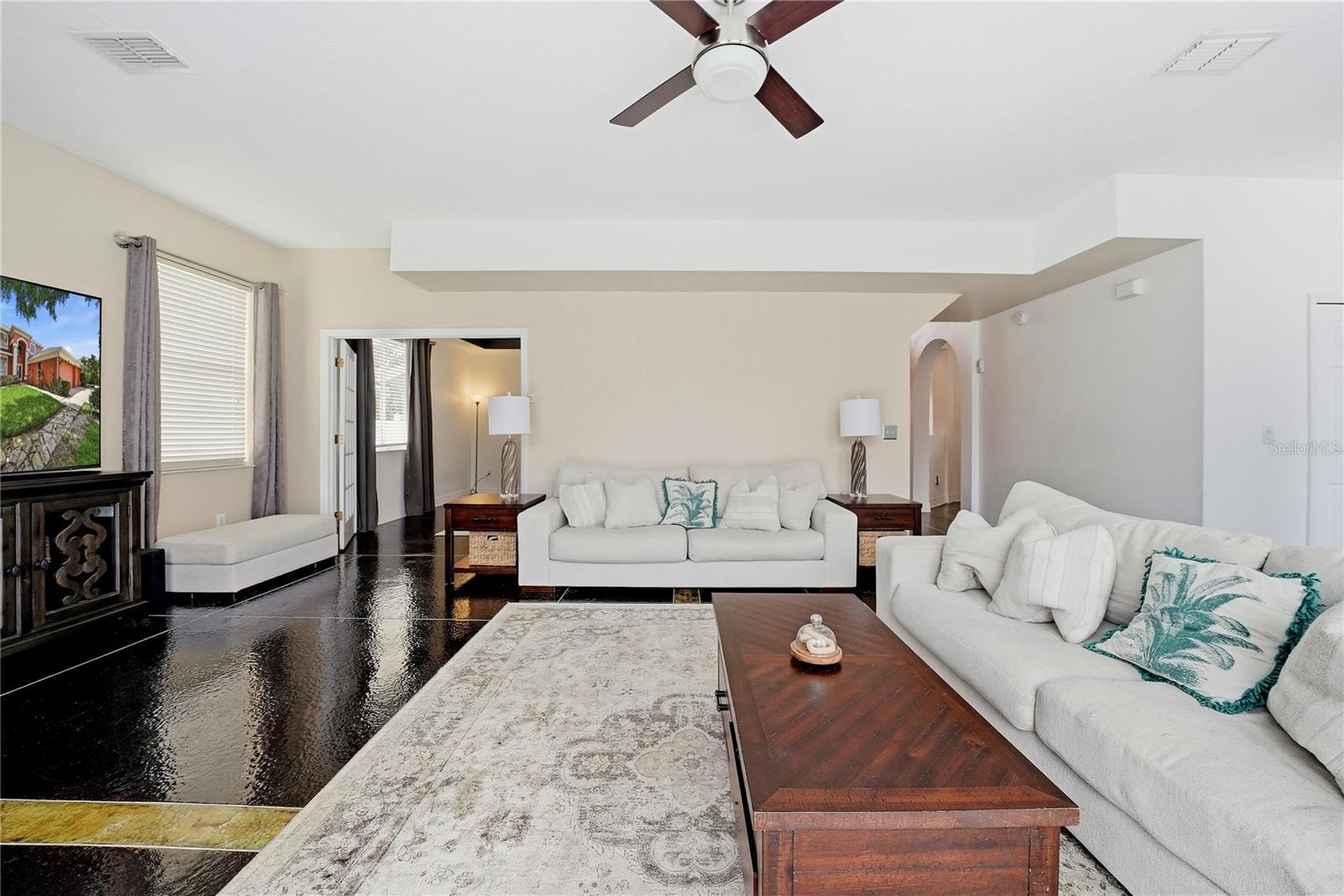 CLUBHOUSE ESTATES AT SUMMERFIE - Residential