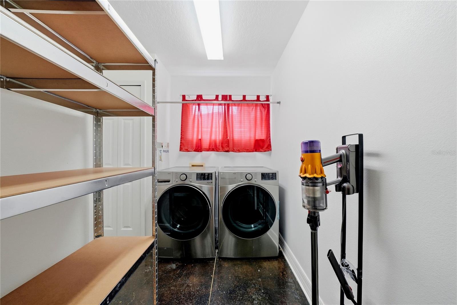 CLUBHOUSE ESTATES AT SUMMERFIE - Residential
