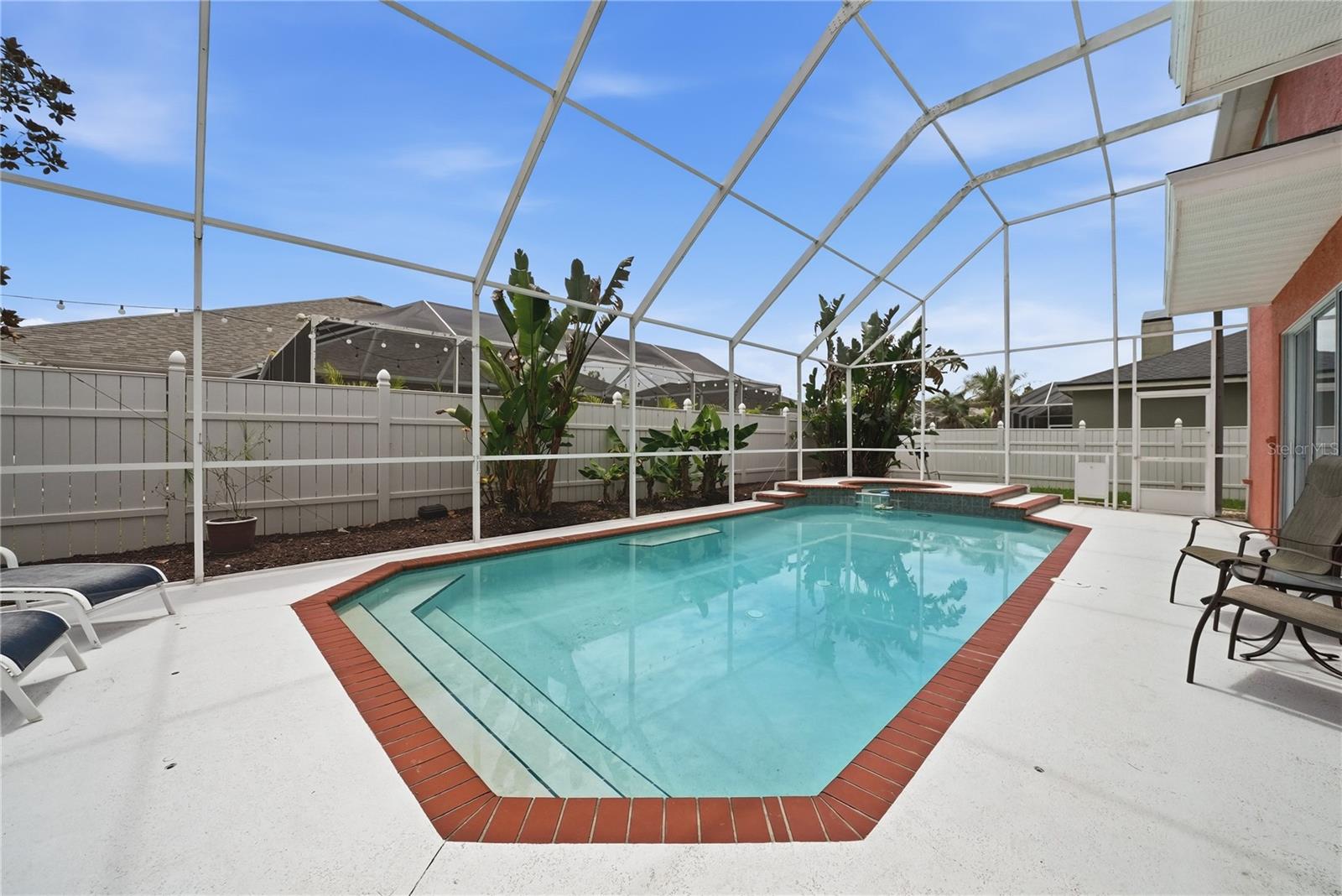 CLUBHOUSE ESTATES AT SUMMERFIE - Residential