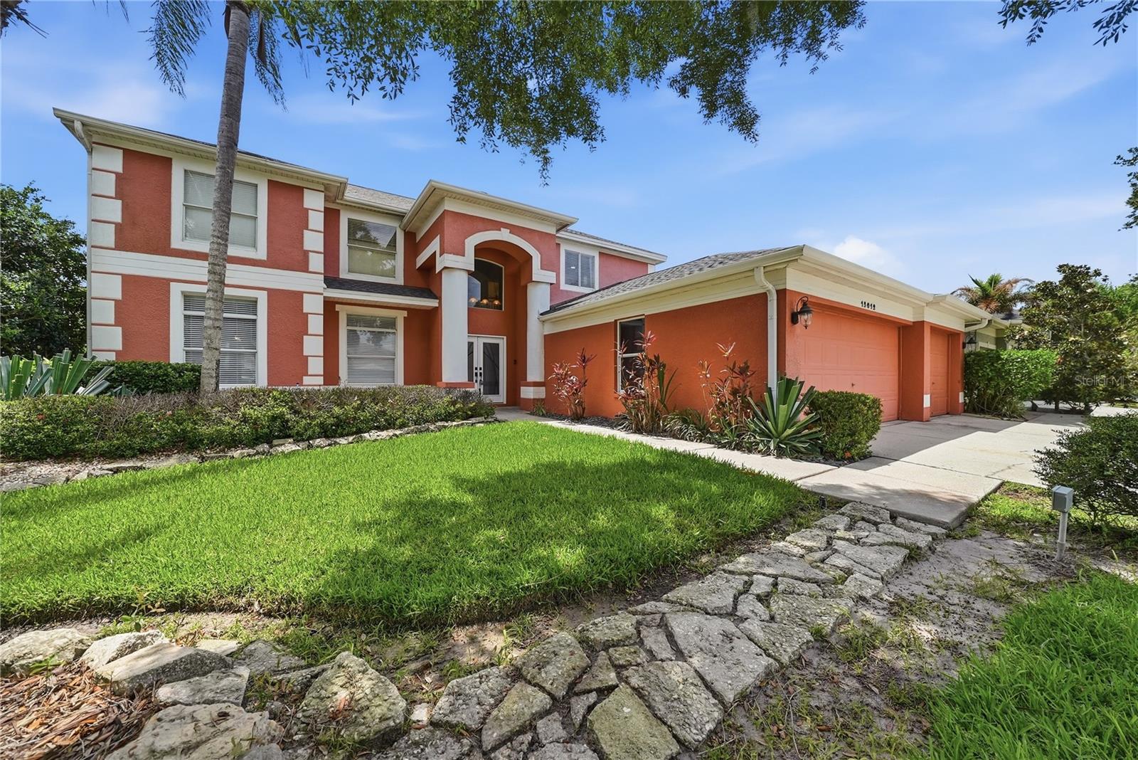CLUBHOUSE ESTATES AT SUMMERFIE - Residential