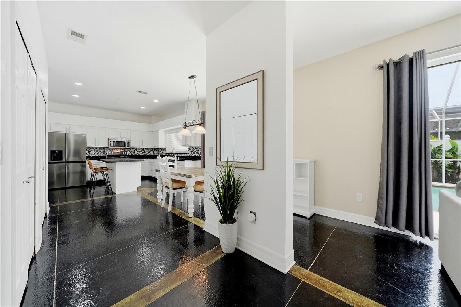 CLUBHOUSE ESTATES AT SUMMERFIE - Residential