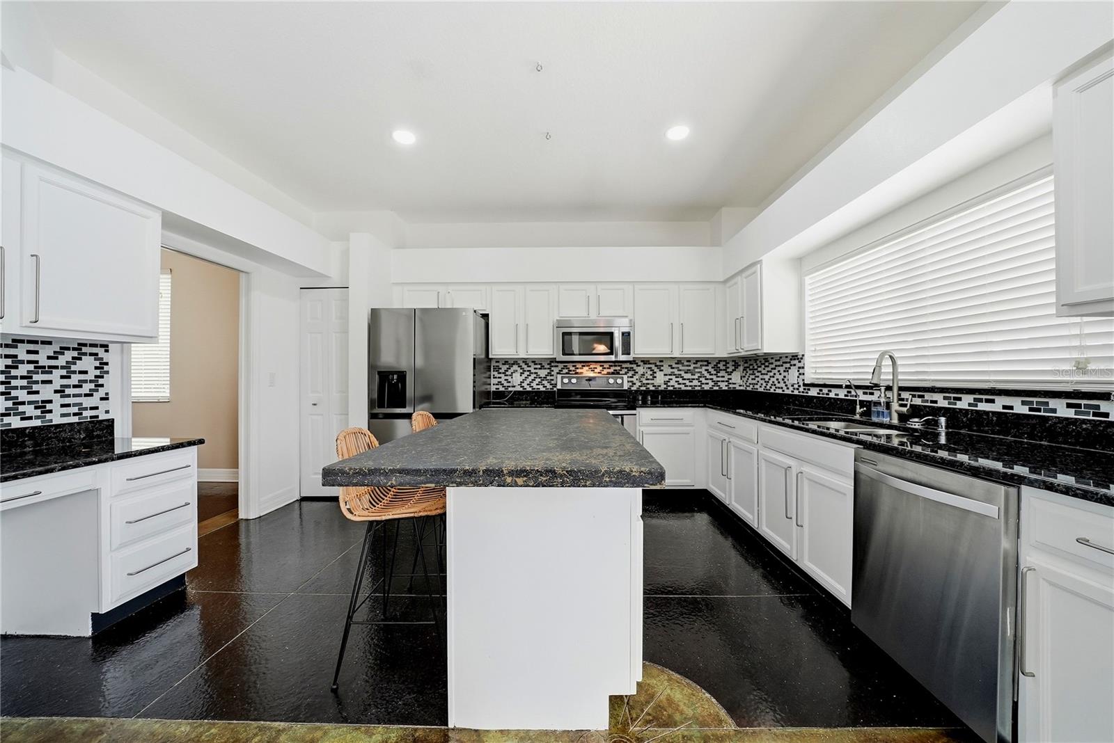 CLUBHOUSE ESTATES AT SUMMERFIE - Residential