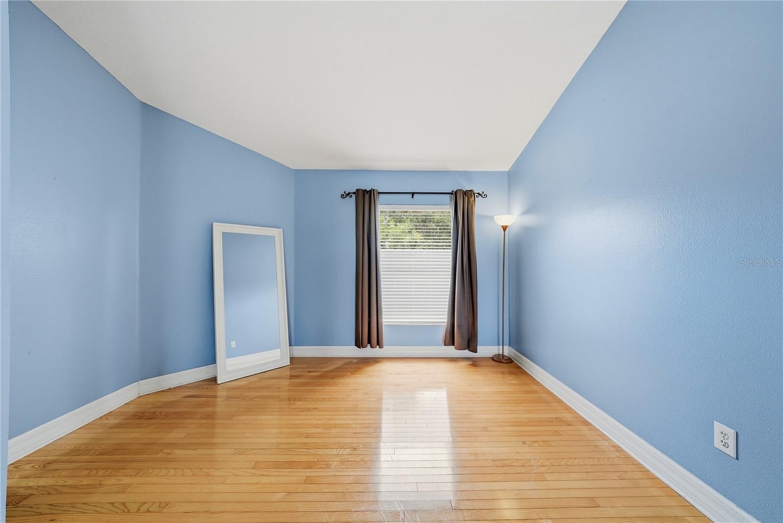 CLUBHOUSE ESTATES AT SUMMERFIE - Residential