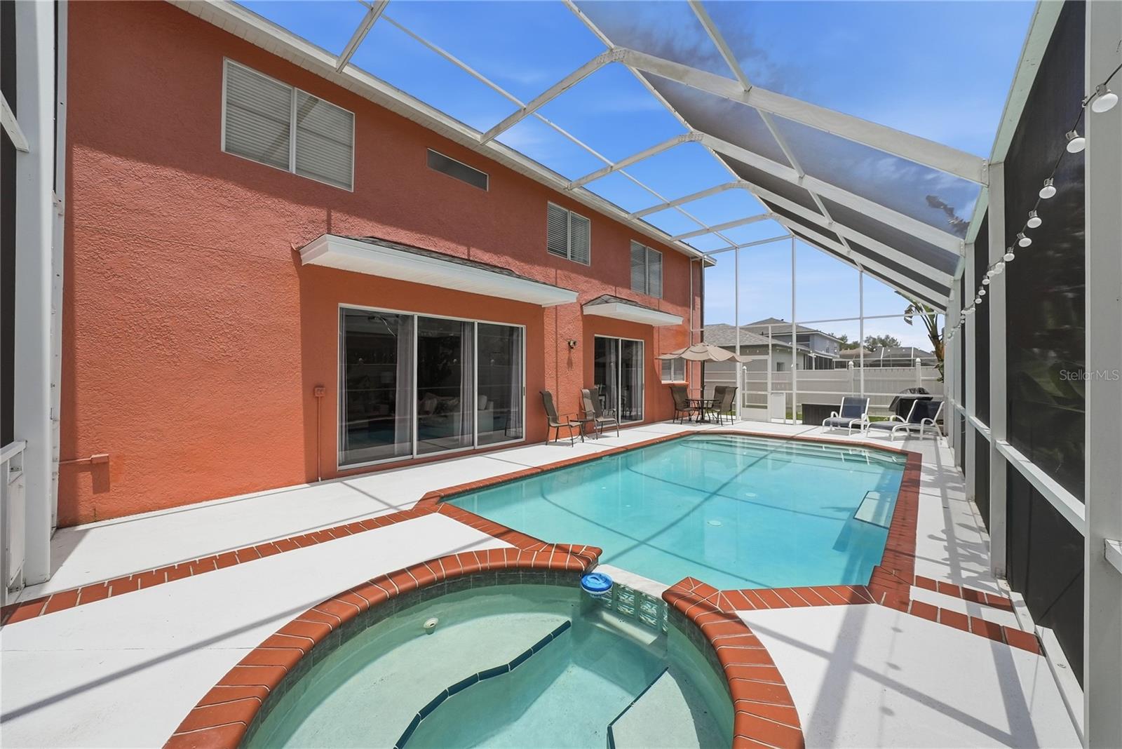CLUBHOUSE ESTATES AT SUMMERFIE - Residential