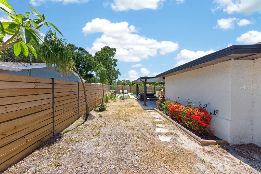 KENNETH CITY - Residential