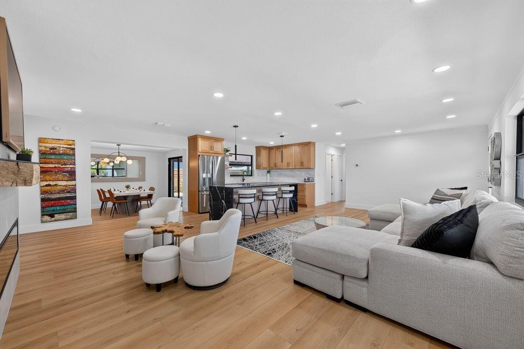 KENNETH CITY - Residential