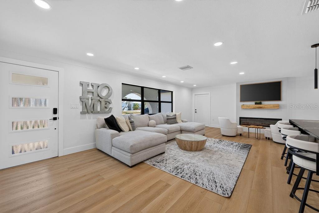 KENNETH CITY - Residential