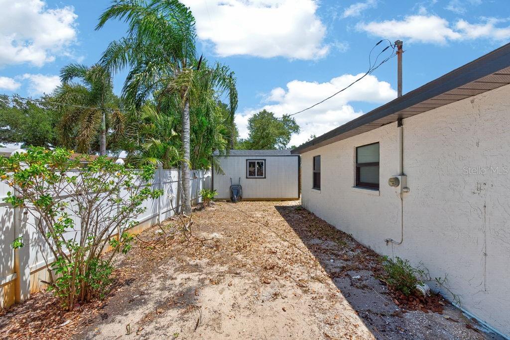 KENNETH CITY - Residential
