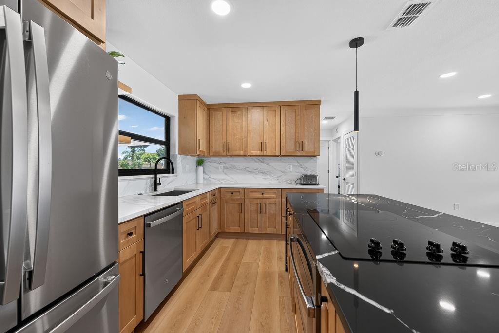 KENNETH CITY - Residential