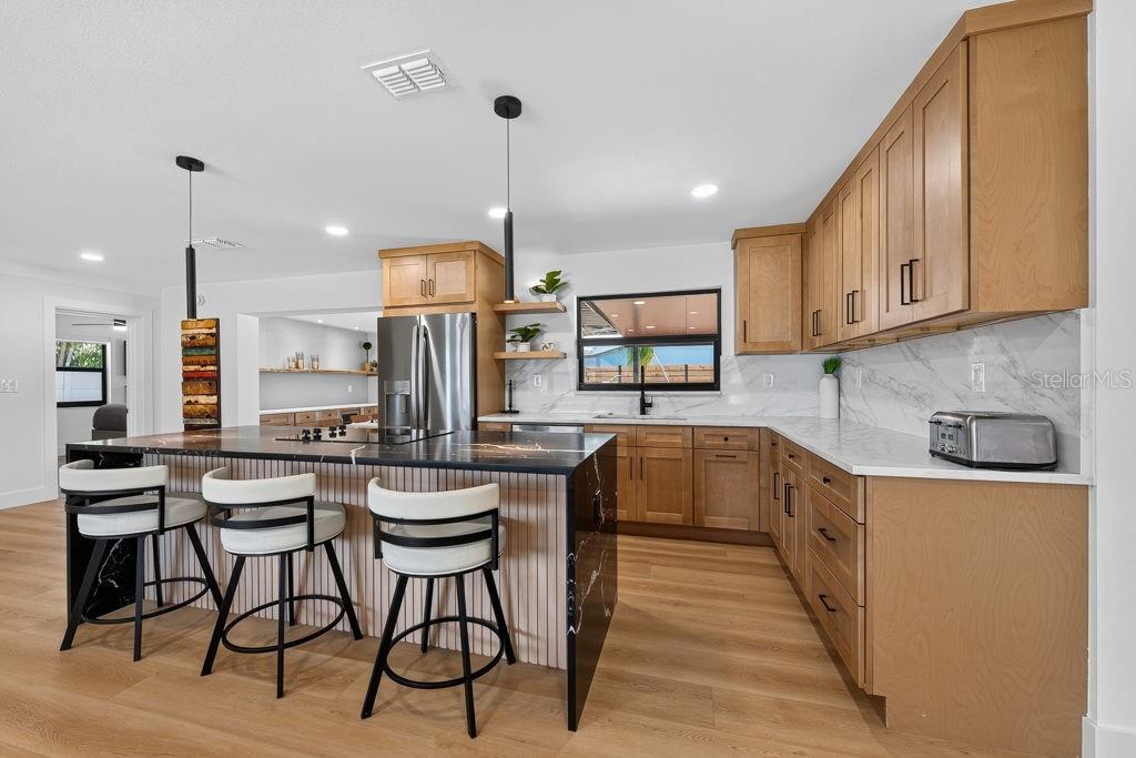 KENNETH CITY - Residential