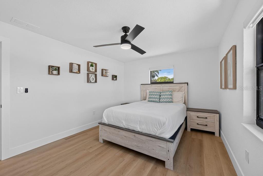 KENNETH CITY - Residential
